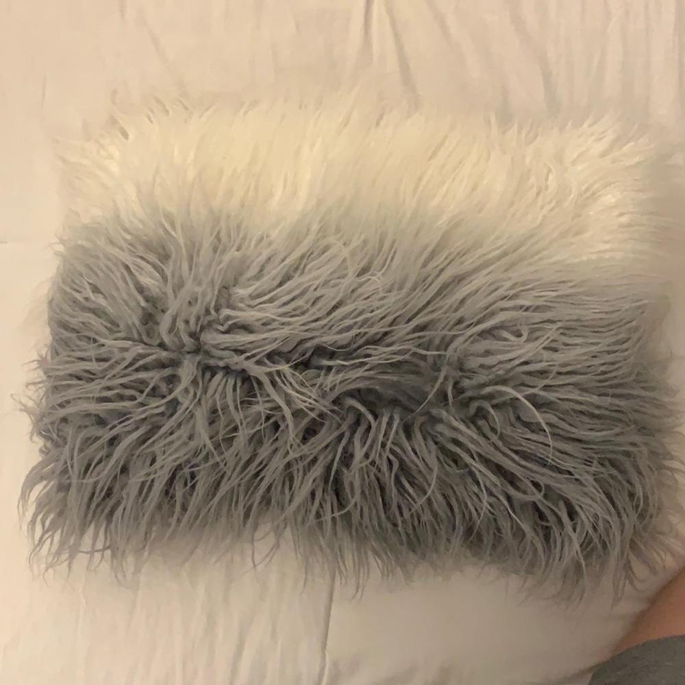 Decorative pillow